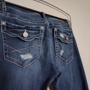 BKE Stella Boot Cut Slim fit Low Rise Jeans Size: 26 x 35.5